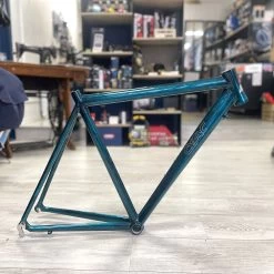 Cadre Cyfac – Proxidium Aluminium – Bleu Cristal