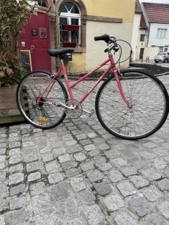 Vélo De Ville Mixte – Peugeot – Cassis HLE -Boutique De Vélos IMG 6474 scaled 1