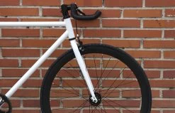 Fabrik – Kit Cadre – Blanc -Boutique De Vélos fixie75 cadre fabrik blanc 6 1