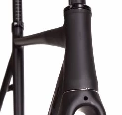Kit Cadre Derail – Noir Mate -Boutique De Vélos fixie75 cadre fixie single speed carbone derail 4 scaled 1