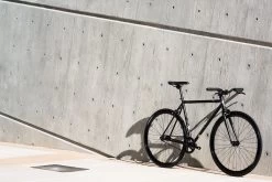 State Bicycle – Core Line – Wulf -Boutique De Vélos fixie75 state bicycle co matte black wulf fixie 8